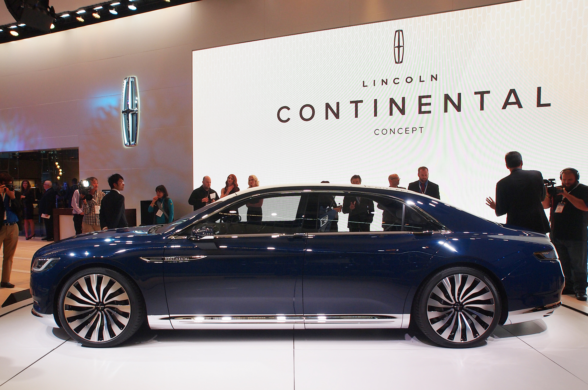 Devil in the Details: Up close with Lincoln\'s Continental Concept ... Devil in the Details: Up close with Lincoln\'s Continental Concept ...