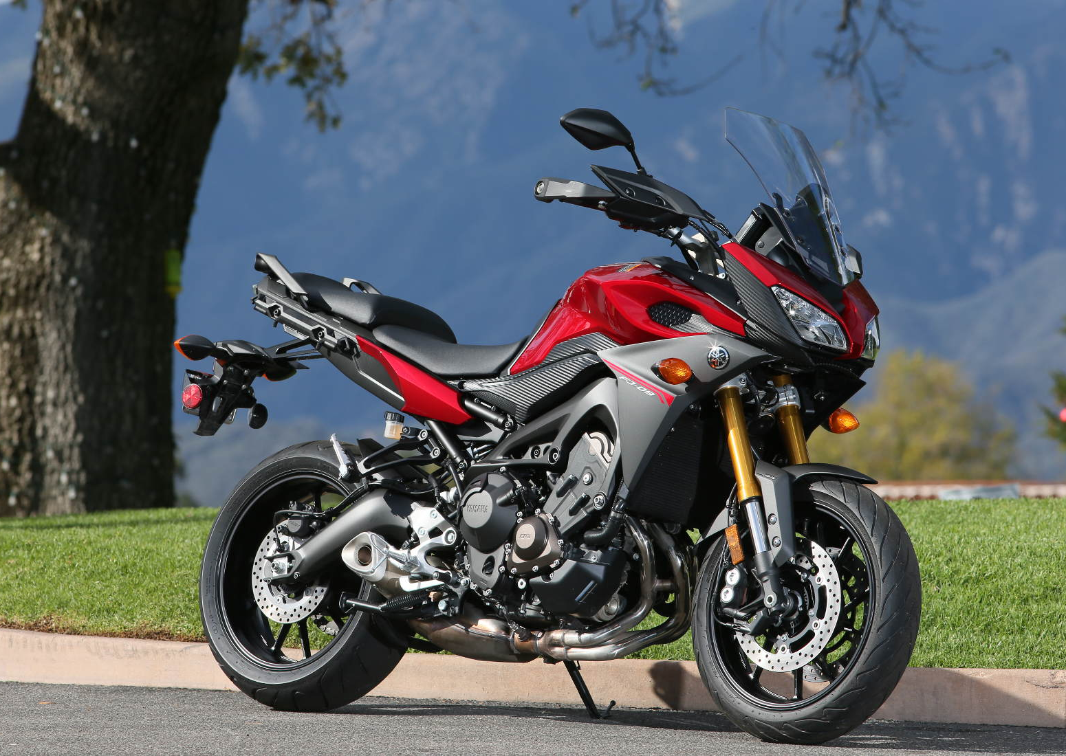 2015 Yamaha FJ 09 First Ride Review GearOpen