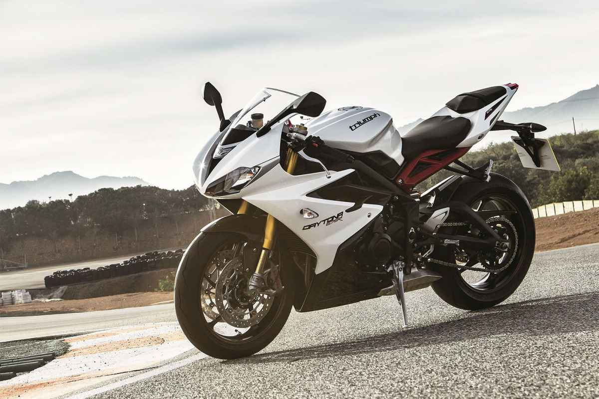 Triumph Daytona 675r First Ride Review Gearopen Triumph Daytona 675r First Ride Review