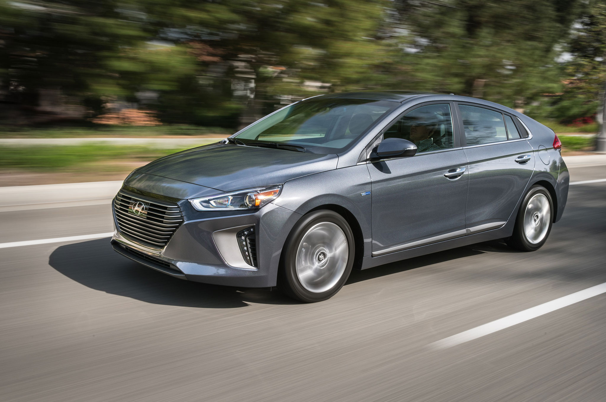 Hyundai Ioniq Hybrid Review Hitting The Road In S Hy Hyundai Ioniq Hybrid Review Hitting The Road In S Hy Gearopen