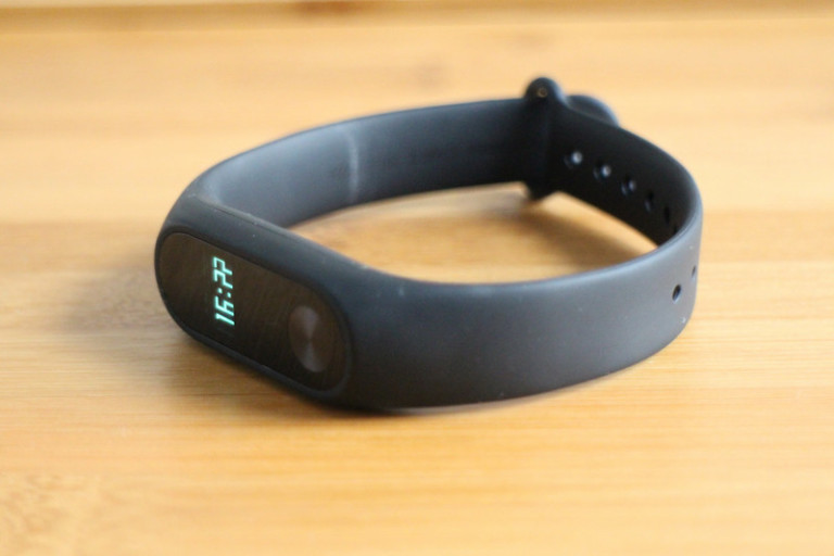 xiaomi-mi-band-2-0002-800x533-c