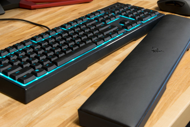 razer-ornata-keyboard-palmrest-970x647-c