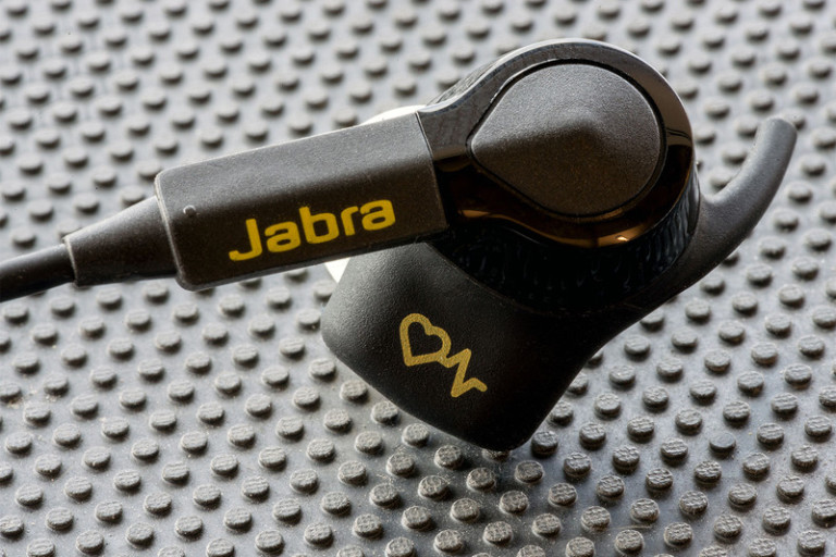 jabra-sport-pulse-wireless-se-hrmcu-800x533-c