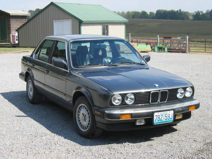 The BMW E30 3 Series : The Ultimate Car for the Everyman | GearOpen The BMW E30 3 Series : The Ultimate Car for the Everyman | GearOpen
