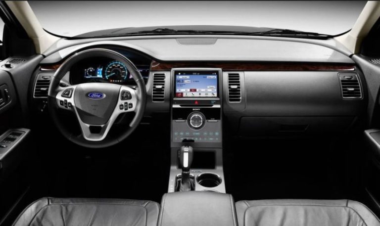 2017-Ford-Flex-interior