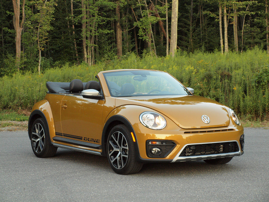 2017 Volkswagen Beetle Dune Convertible Review Gearopen 2017 Volkswagen Beetle Dune Convertible Review