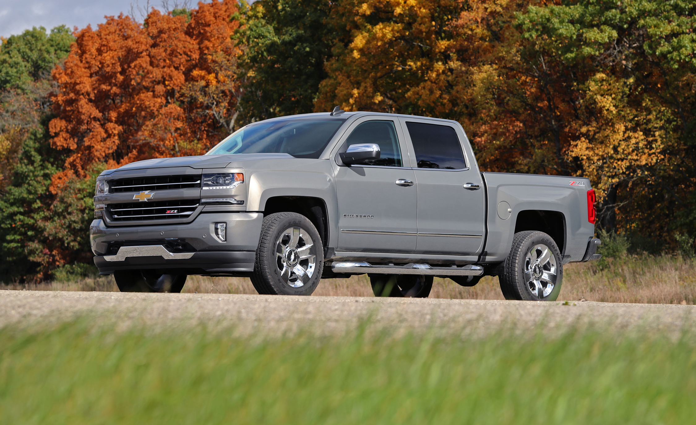 Glossy Black Front Upper Grille – For Chevy Silverado 1500 Z71 2016-2019