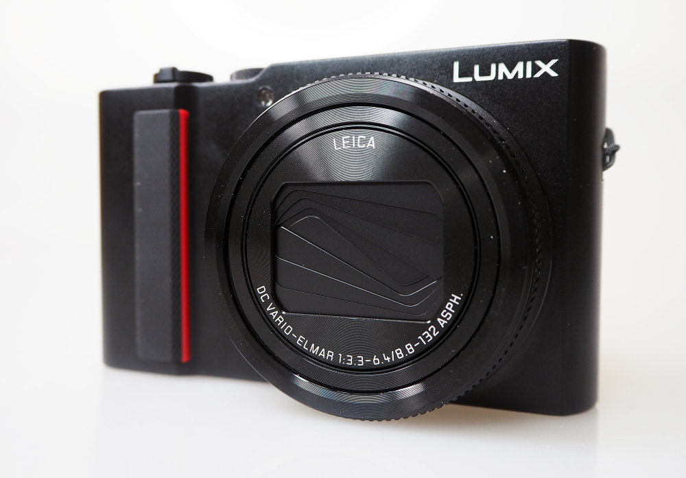 Panasonic Lumix TZ200 Full Review | GearOpen