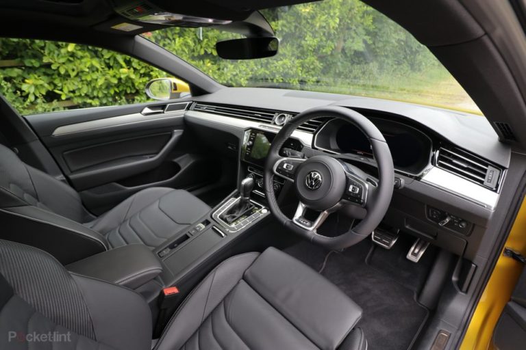 145096-cars-review-volkswagen-arteon-review-interior-image1-nk21znqodm