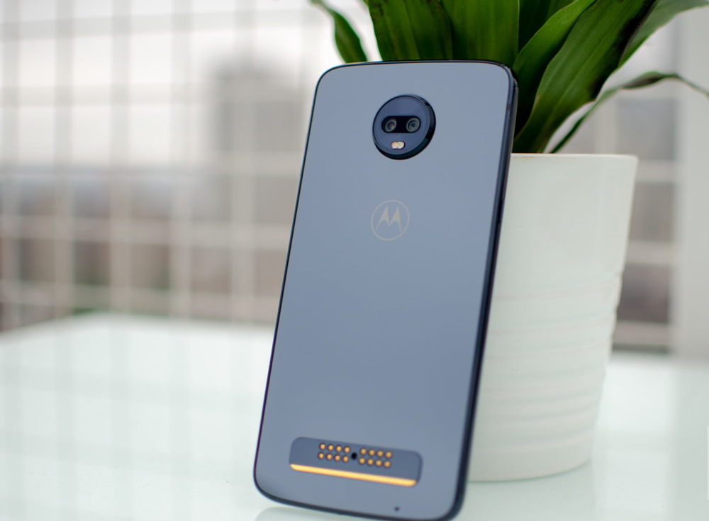 MOTO Z3 PLAY REVIEW SWEET MODS AND INFINITE BATTERY LIFE