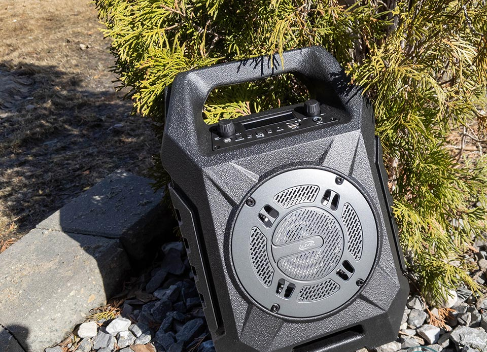iLive ISB408 review A wireless tailgate speaker with mic and FM radio