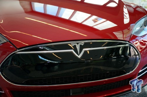 Tesla begins selling used cars at discount prices