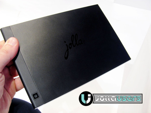 Jolla Tablet makes multitasking easy with gesture control (hands-on)