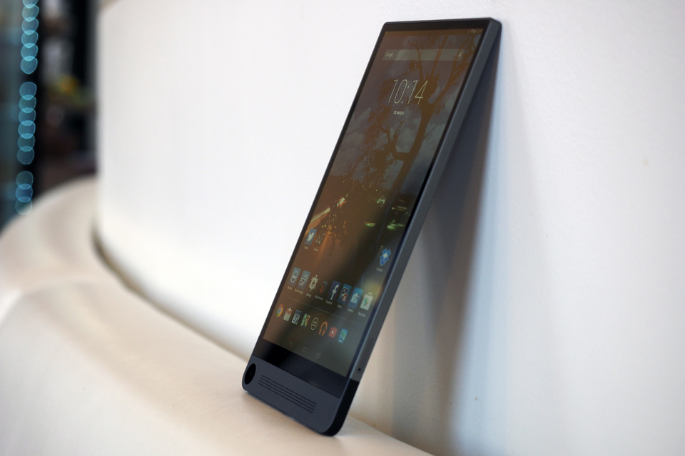 Dell Venue 8 7000 review: thin design, great screen, gimmicky camera