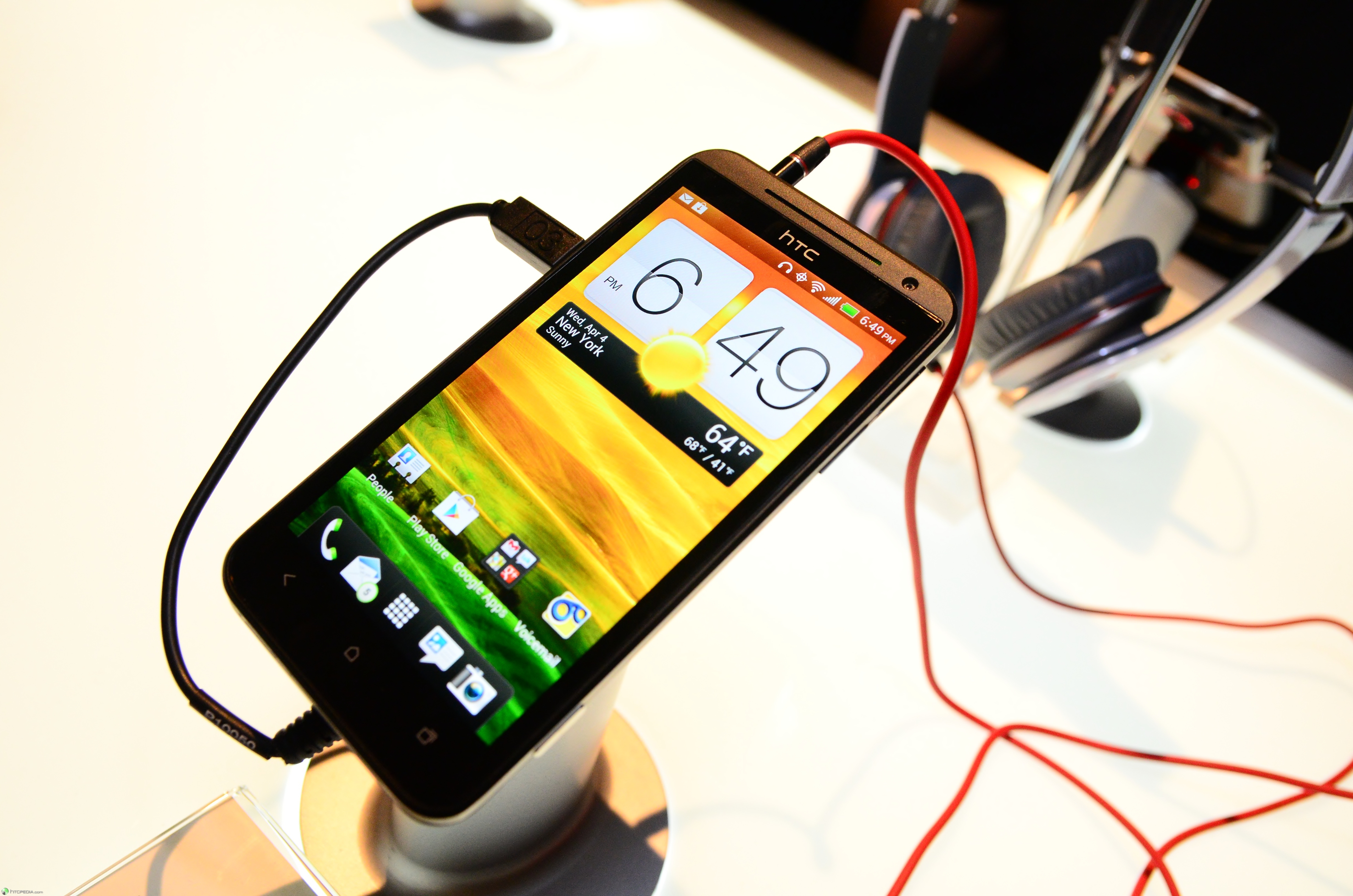 HTC EVO 4G LTE Review