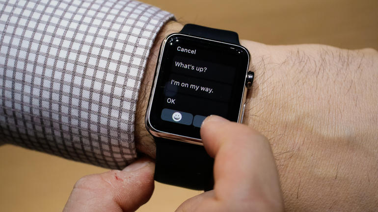 Set a default reply option for audio messages on Apple Watch