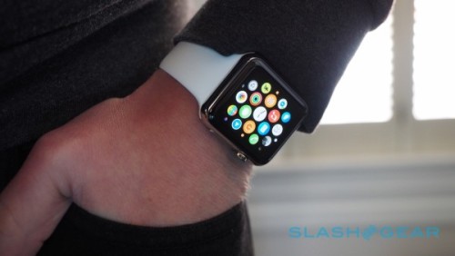 Apple Watch may soon be available for in-store pickup