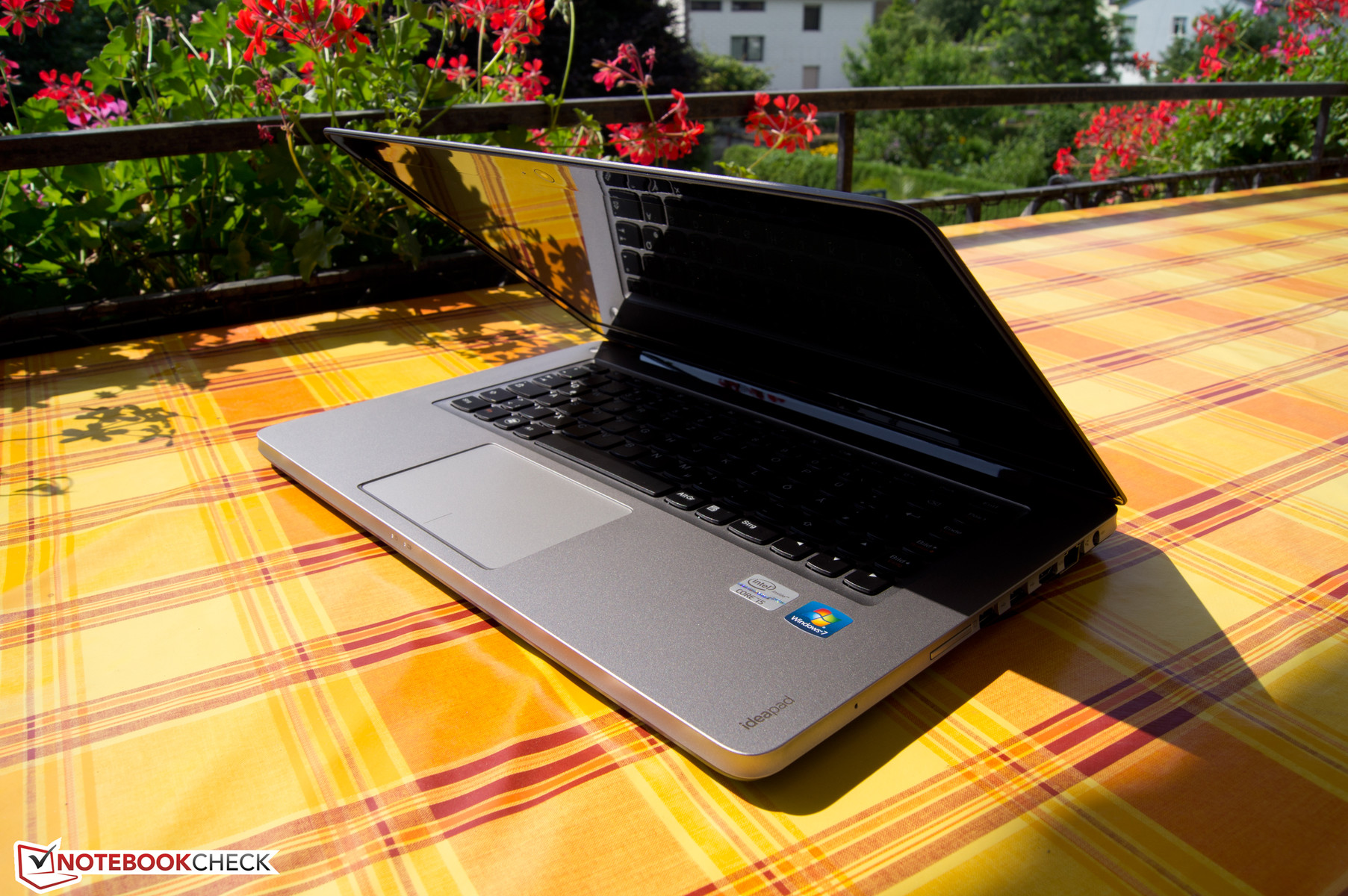 Lenovo IdeaPad U410 (Intel Core i5, Ivy Bridge) Review