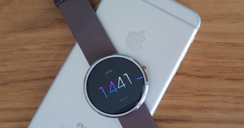 Connect the Moto 360 to iOS, needs an Android phone