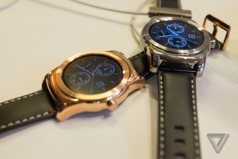 Android Wear fires back at Apple Watch