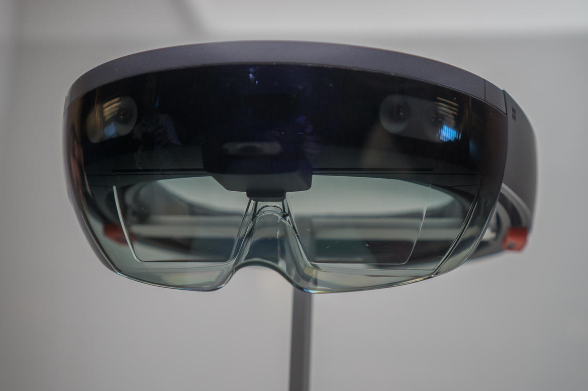 Building holograms with Microsoft HoloLens (hands-on)