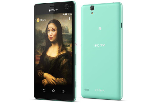 Sony Xperia C4 wants to add some flash to your selfies