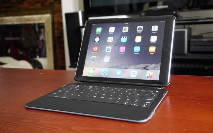 Ryan Seacrest's iPad keyboard is surprisingly good, but expensive