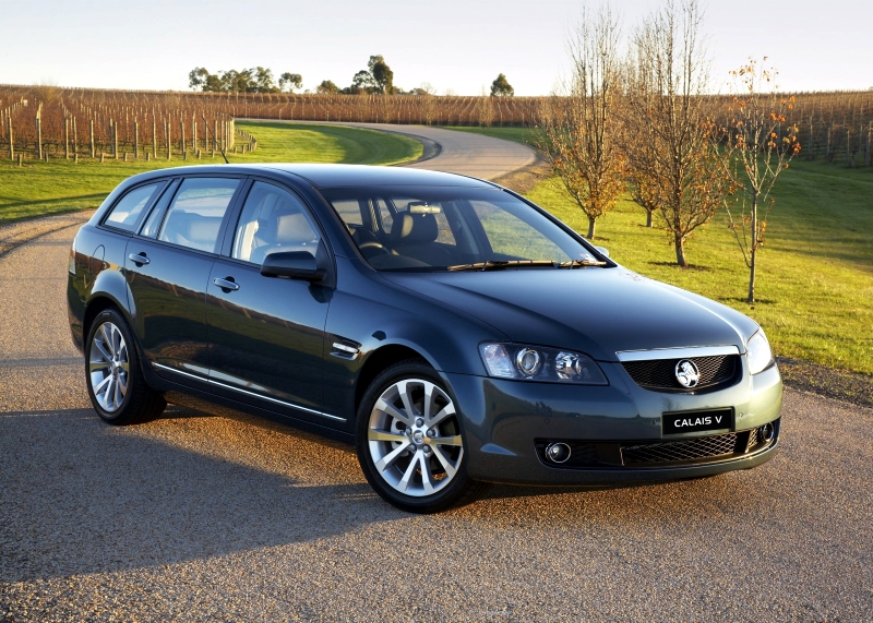 Beaches and bush: Australian roadtrip in the Holden Calais-V Sportwagon