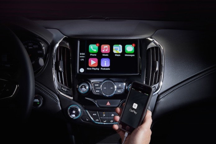 CarPlay is getting support for auto maker apps and more