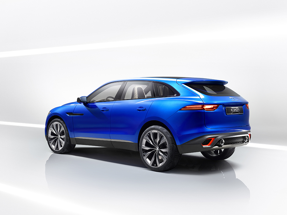 Jaguar F-Pace teased on video