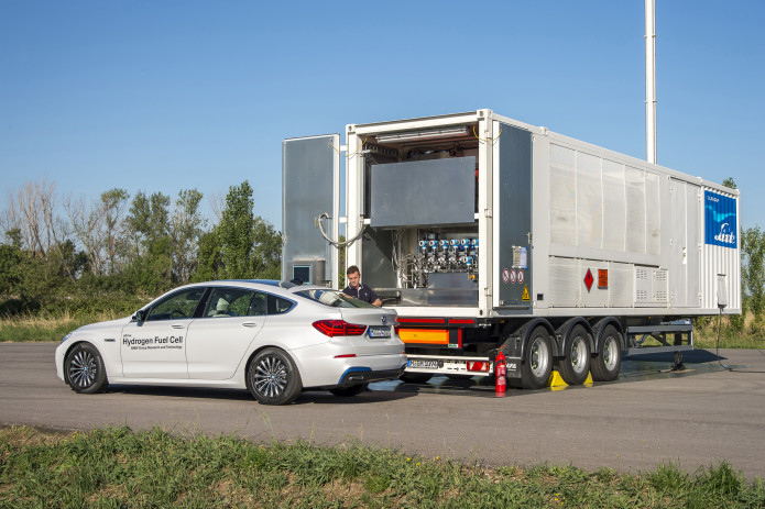 BMW Pushes Fuel-Cell Car Development With First Street Tests