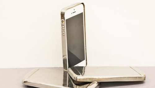 THIS SMARTPHONE CASE IS 3X HARDER THAN STEEL