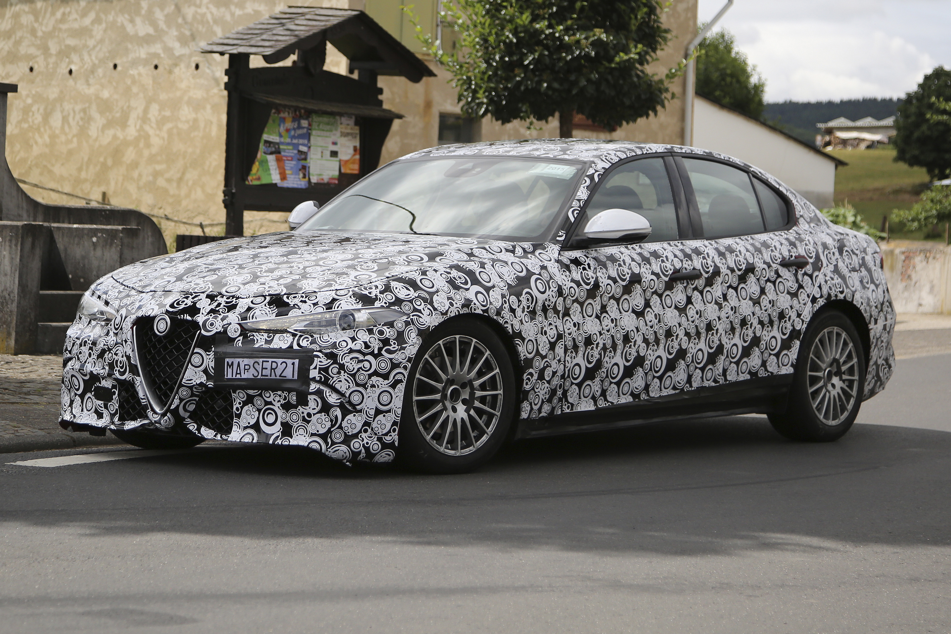 Entry-Level Alfa Romeo Giulia Spy Shots