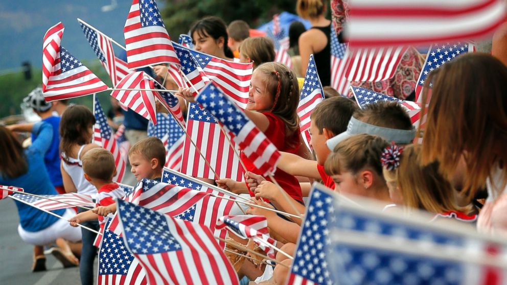 Fourth of July: Let These 5 Apps Help With Fun, Food, Travel Plans