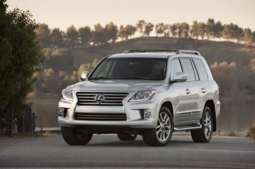 Lexus LX 570 facelifted for 2016
