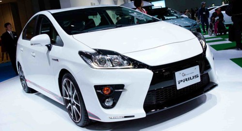 Toyota to Unveil New Prius in Hopes of Reversing Slump