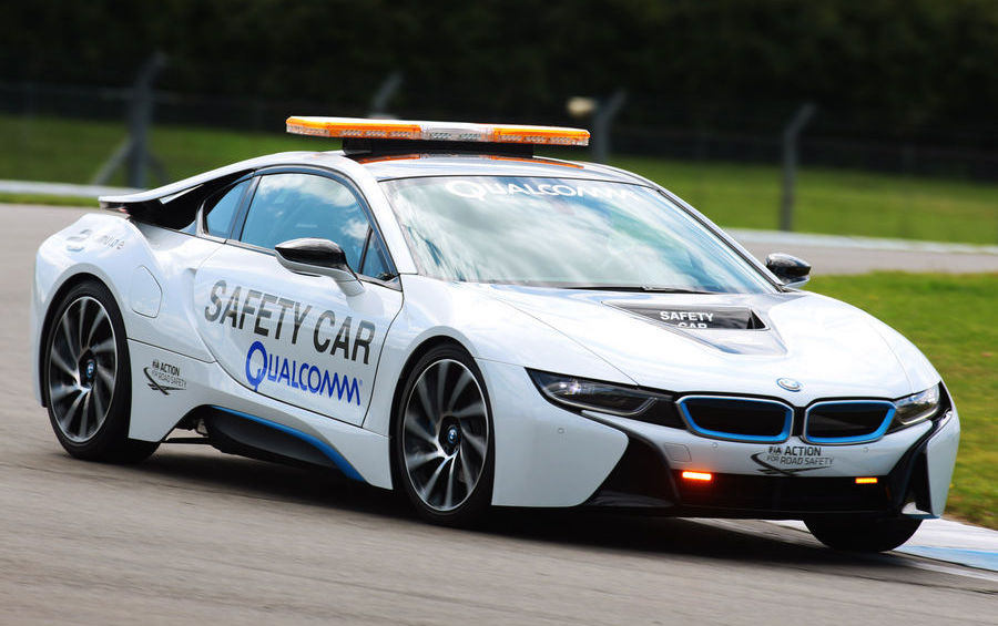 Qualcomm reveals BMW i8 Formula E safety car with wireless charging