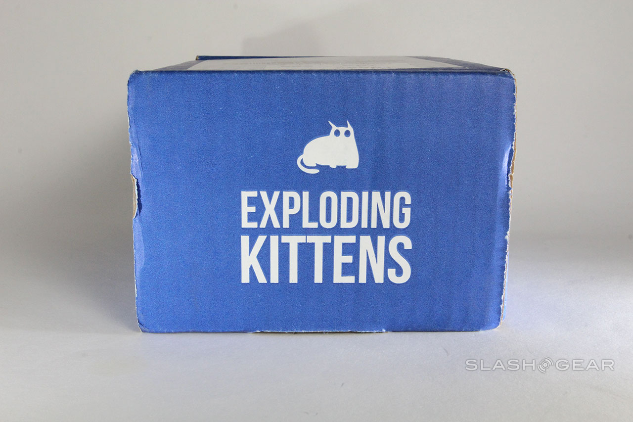 Exploding Kittens stop-motion unboxing