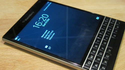 BlackBerry Passport with Android shows up in video
