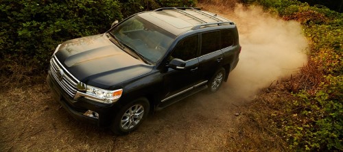 2016 Toyota Land Cruiser revealed with plenty of off-road tech