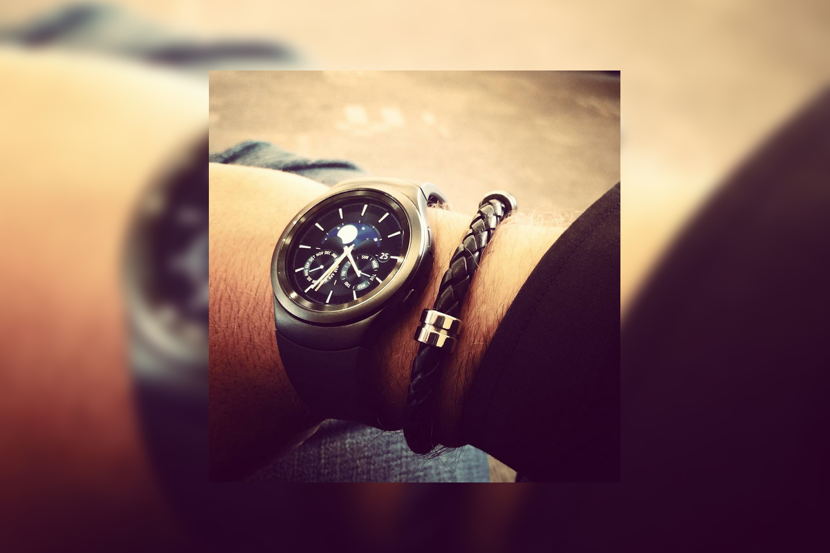 Even Samsung’s exec is now teasing the Gear S2