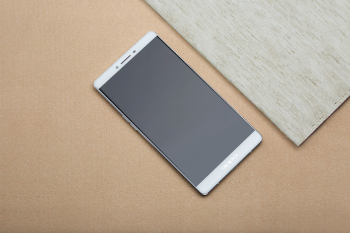 Oppo R7 Plus hits pre-order in US and Europe