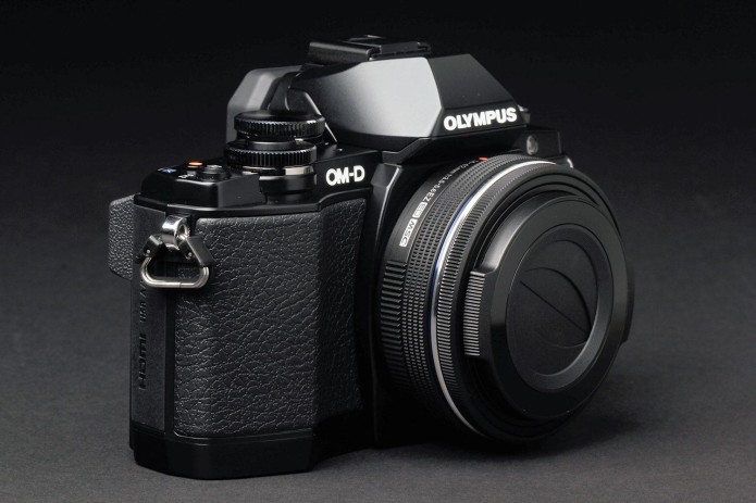 Review: The Olympus OM-D E-M10 II is Solid But Has a Lackluster EVF