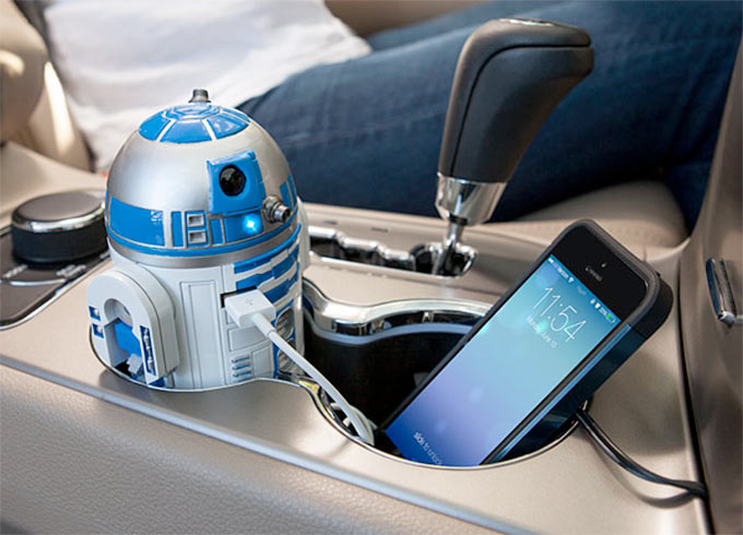 R2-D2 car charger puts the droid in your cupholder