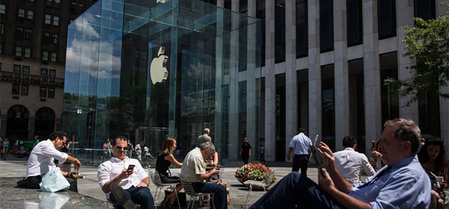 Apple and US government in a showdown over iMessages
