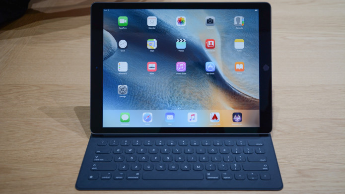 iPad Pro hands-on: Big tablet puts MacBook Air on notice