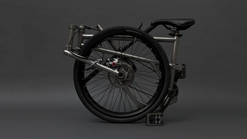 Helix Folding Bike Boasts 24-Inch Wheels, Compact Folded Size, And Only 20 Pounds Of Weight