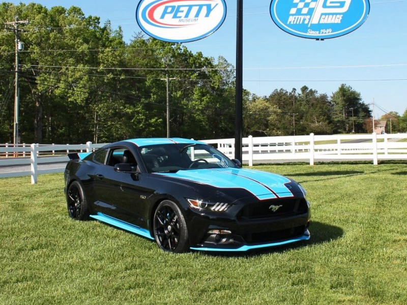 Richard Petty’s Speed Shop Building 727hp King Mustang