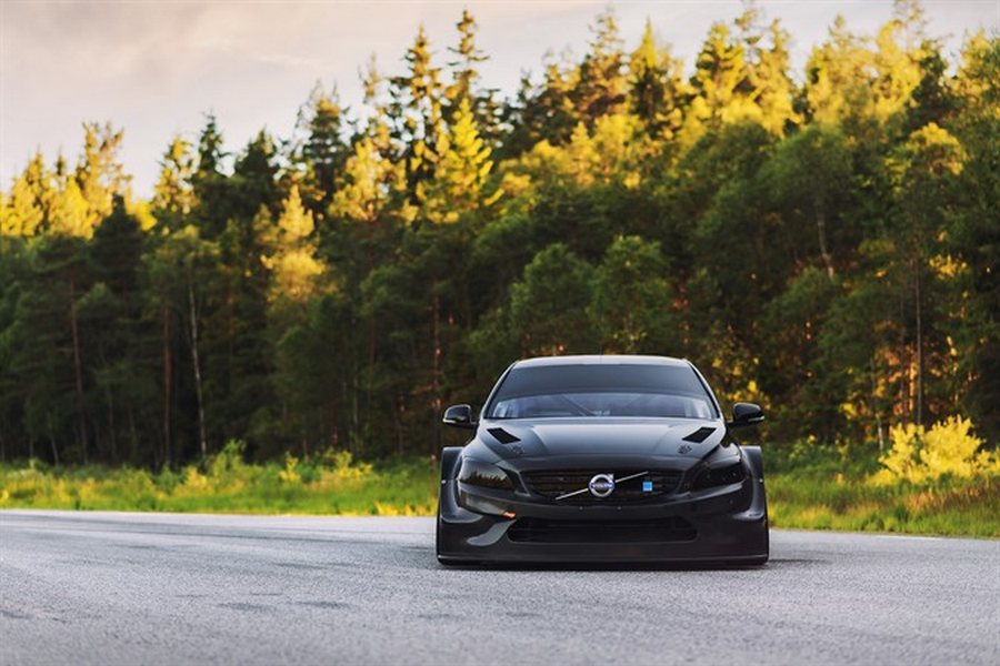 Polestar Cyan Racing enters FIA WTCC Series with S60 Polestar racers