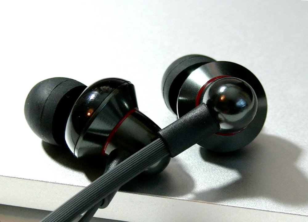 Umi Voix review really good cheap headphones for smartphone or tablet